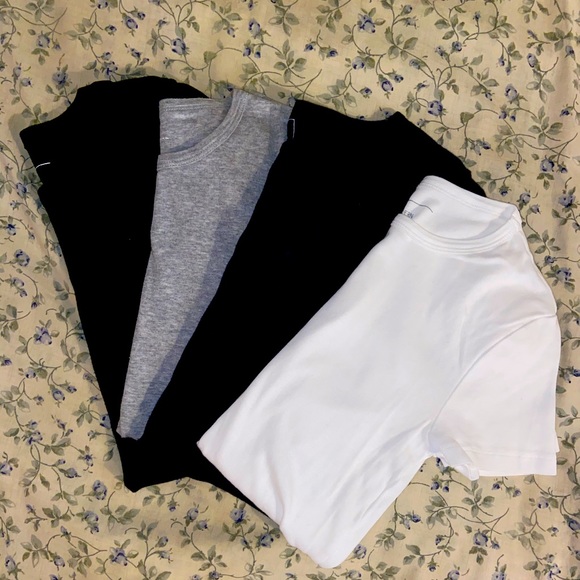 GAP TEES BUNDLE - Picture 1 of 5